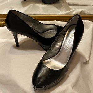Size 7 Black Guess "WGDONIA-C" Guess Platform Pumps